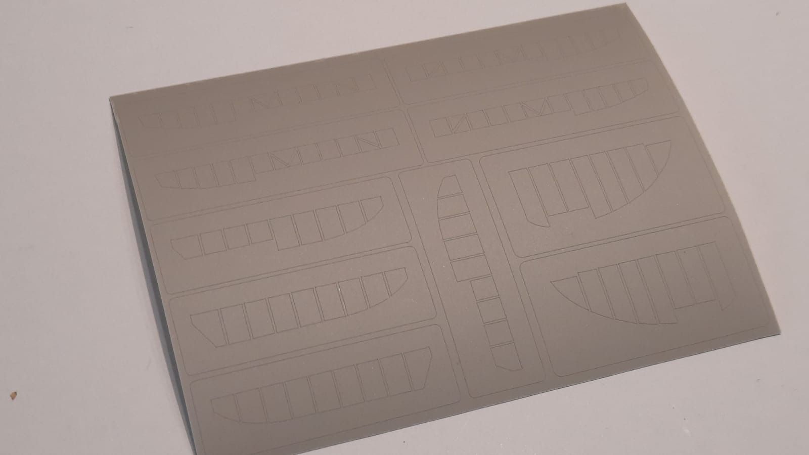 64003 1/48 P-39/P-400 masks for control surfaces (for Eduard)