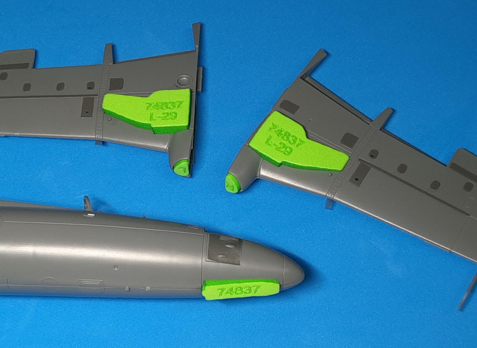 74837 1/48 L-29 Delfín wheel bay plugs (for AMK/Eduard)