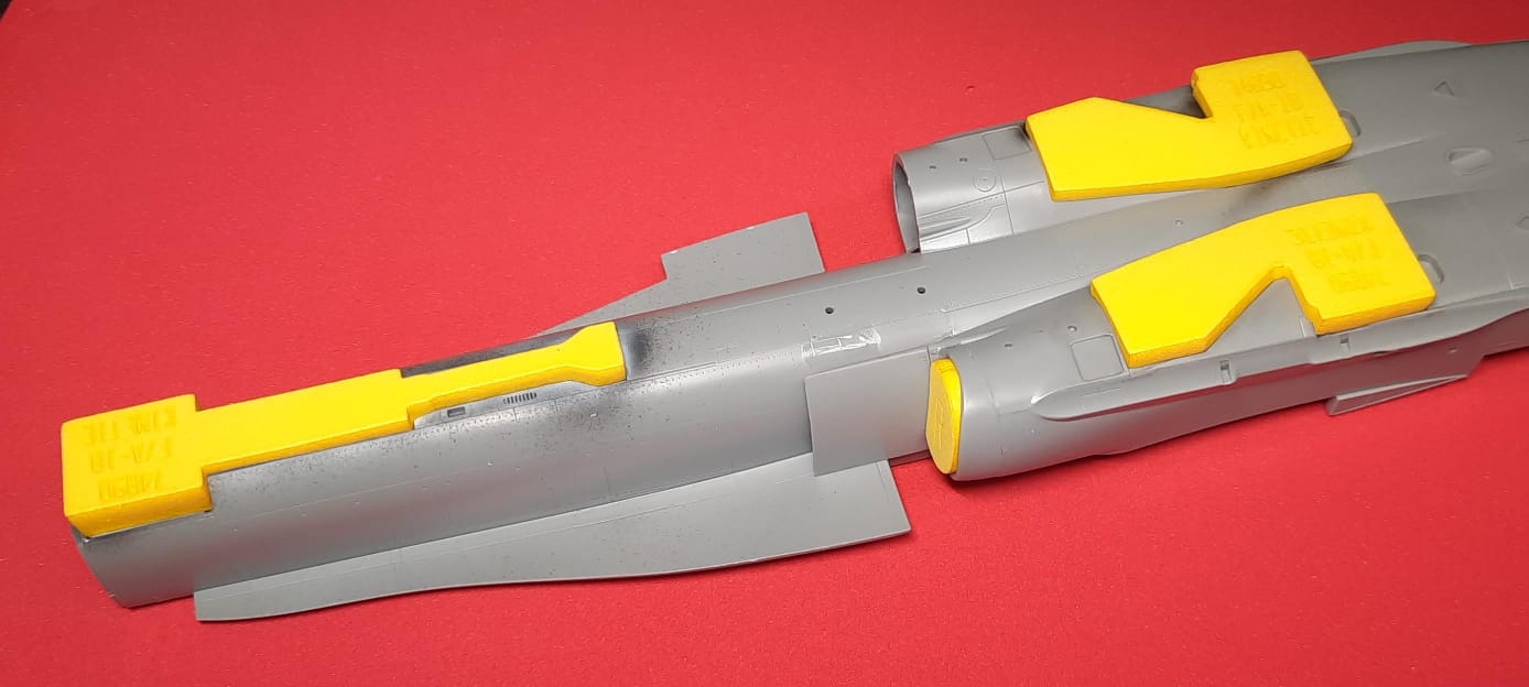 74890 1/48 F/A-18 A/B/C/D/CF-188 wheelbay plugs (for Kinetic)