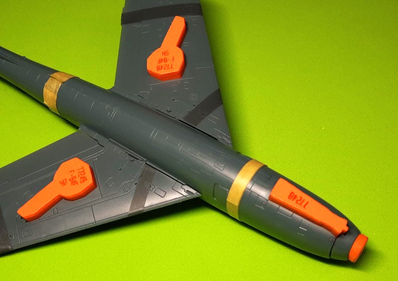 77248 1/72 F-84F Thunderstreak wheel bay plugs (for Special Hobby)