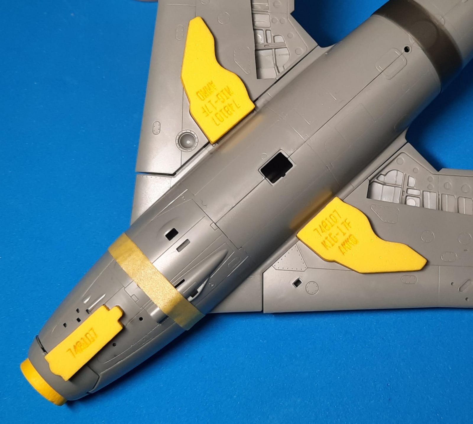 748107 1/48 Mig-17F wheel bay plugs (for Ammo)