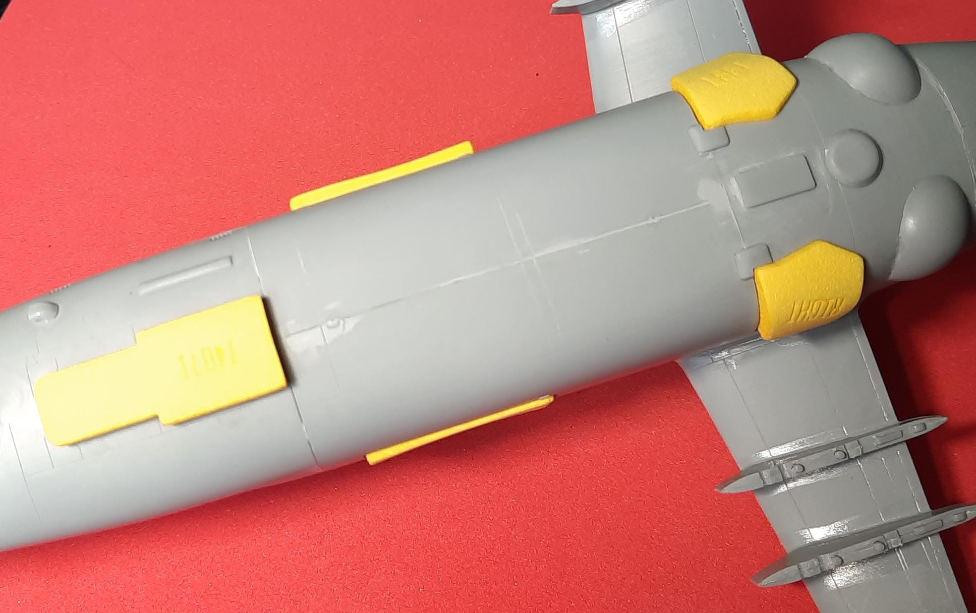 74871 1/48 Mil Mi-24 wheel bay plugs (for Zvezda/Eduard)